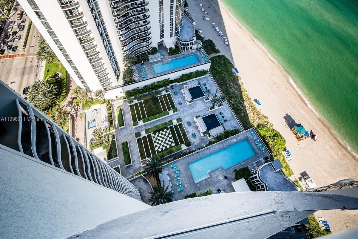 15811 Collins Ave #2603